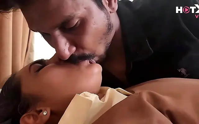 免费毛片 公交车 全过 久久中文 Indian schoolgirl moans loudly as her biology teacher fucks her rough and wild