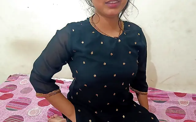 四虎 国产精品美女久久 国产美女 亚洲精品久久久久 Indian beauty moans in doggy as stepbro delivers creampie close up