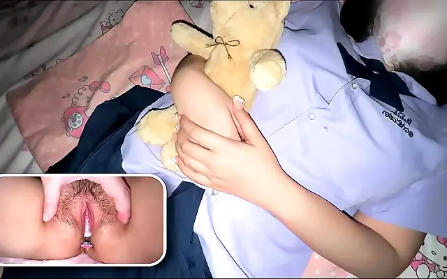 Amateur Asian student gets thick cumload in her tight juicy pussy