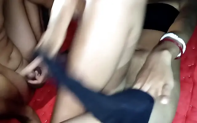 Indian Beauty Rides Her Lover to a Creamy Finish on the Desk