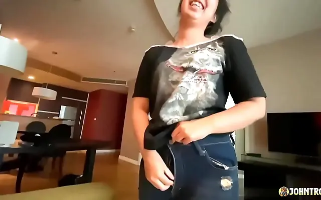 免费网 无码视频 舌头 Curvy Chinese Maid Gets Fucked in Every Position Before Work