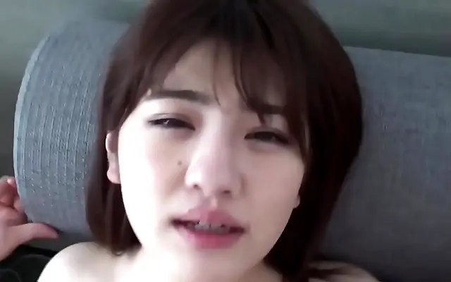 女裸体 一性一 91精品秘 乱子 Japanese college beauty gives sultry blowjob in intimate 1-on-1 encounter