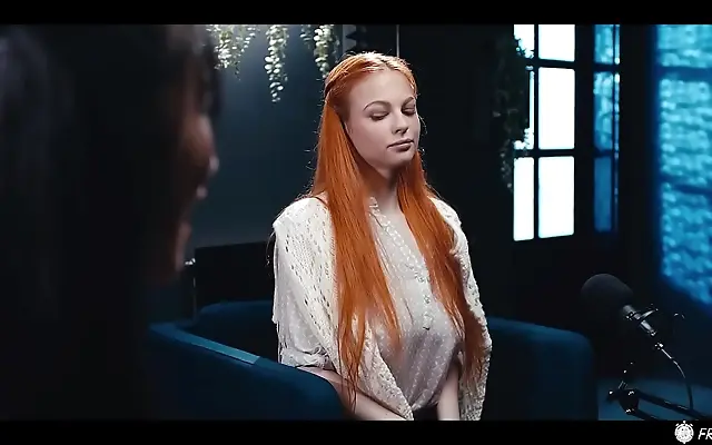 日产精品 va 阅读 丝袜美 Redhead Lesbian Dominates Asian Babe in Intense Squirting Session