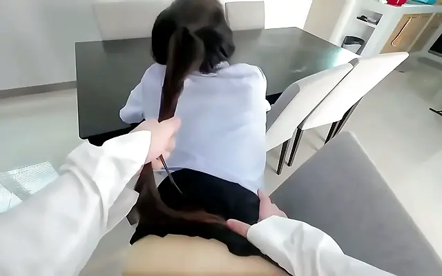 一本 合集 开腿让男人 露脸 Thai Teen Moans Loudly as Older Classmate Pounds Her Soaked Pussy