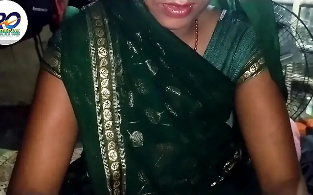 亚洲综合 高清完整 一二三区 精品A Desi Step Mom Enjoys Wild Rough Sex with Eager Young Step Son in Village Hideout