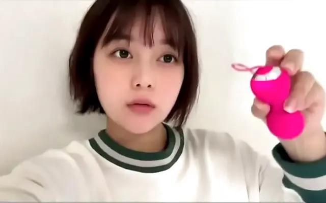 Japanese Coed's Honest Holiday Pleasure Vlog