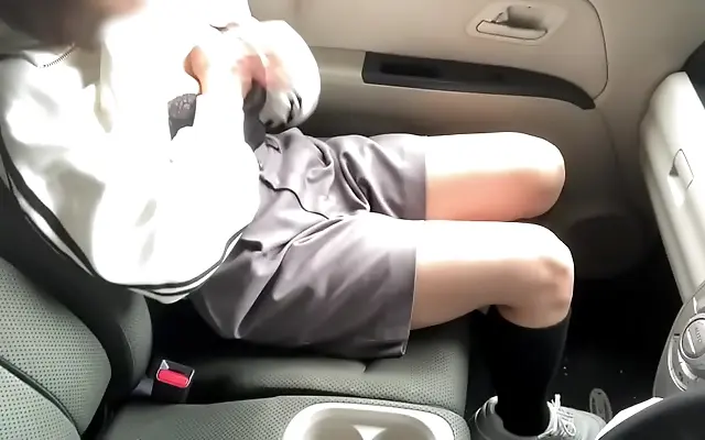 Japanese teen finds secret pleasure in the forest car moaning intensely