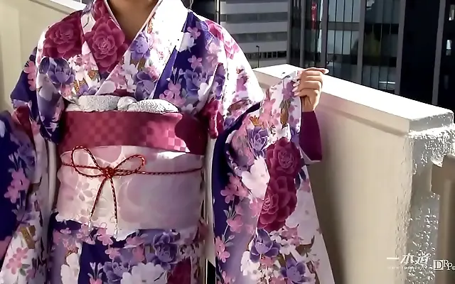 让我高潮了 做爰在线观看 秘让男人 Seduces in silk at a traditional Japanese tea house with Rei Kawashima