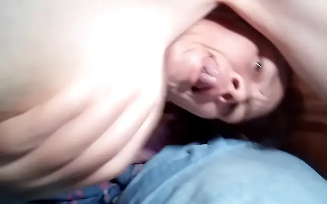 免费观看全集 国产精品人妻 欧美一级 久久久久久久久 Stepmom surprises stepson with a forbidden after dinner treat