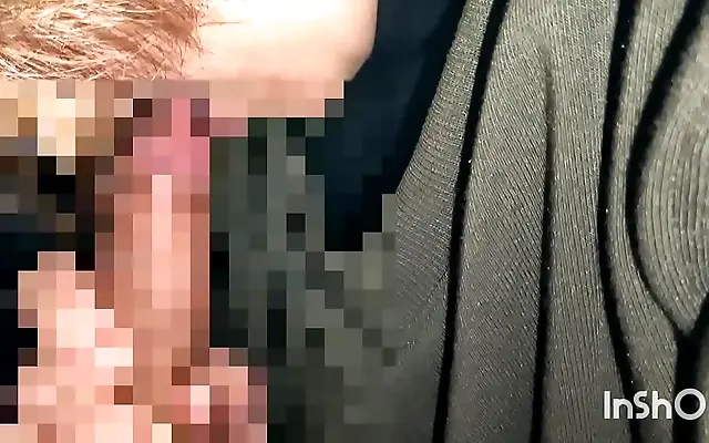 Japanese amateur couple enjoys passionate blowjob and teasing handjob delight