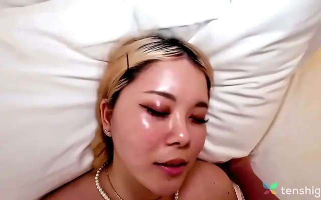 Horny Japanese Blonde Mitu Aisaki Craves Hard Cock in Wet Pussy