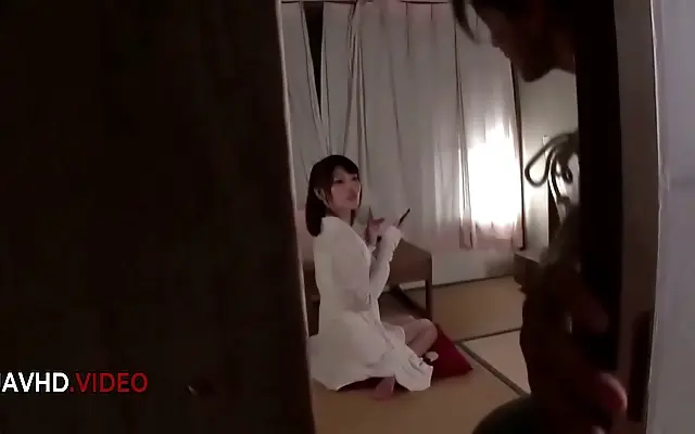 Yua Ariga's naughty Japanese blowjob leaves him breathless and begging for more
